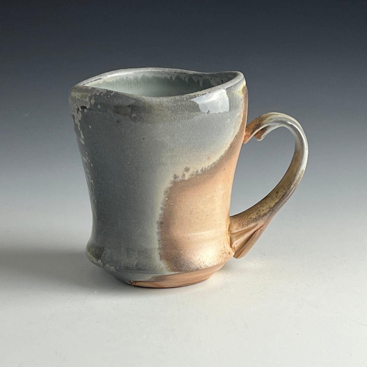 Mug with crystals