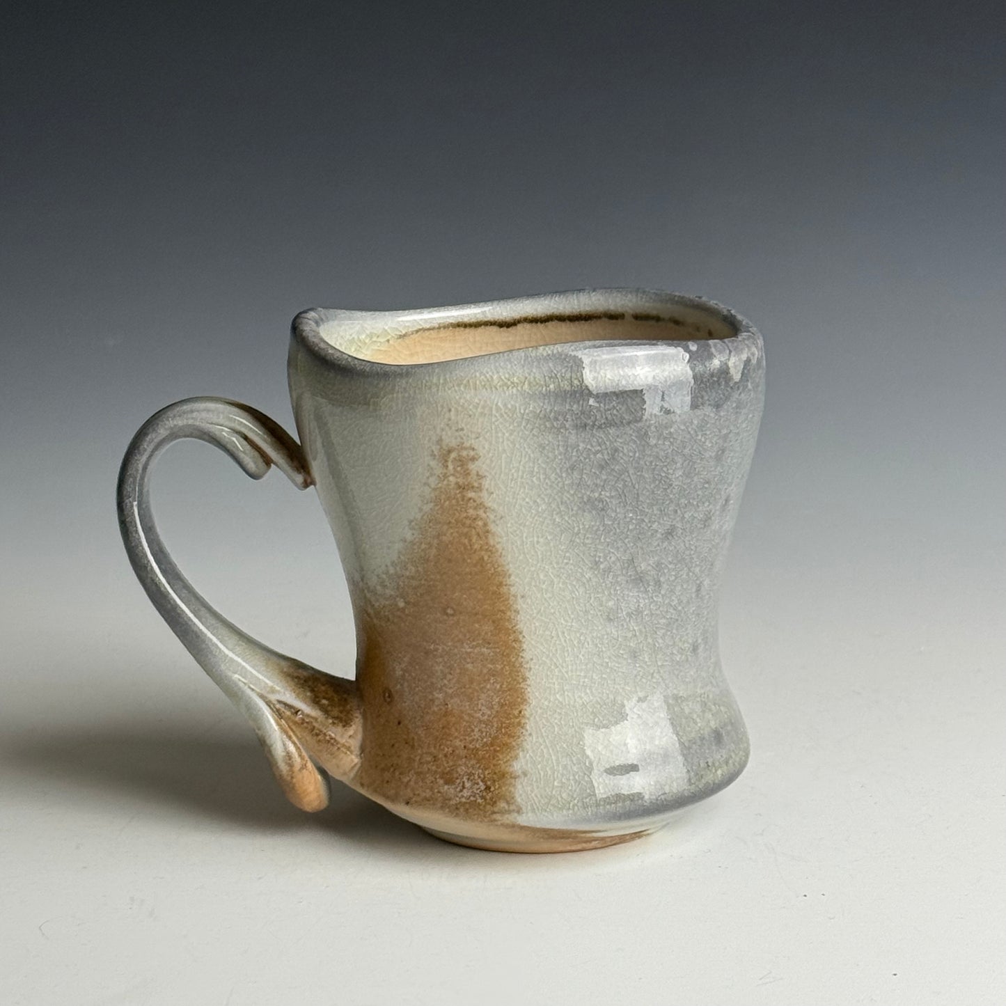 Mug with crystals