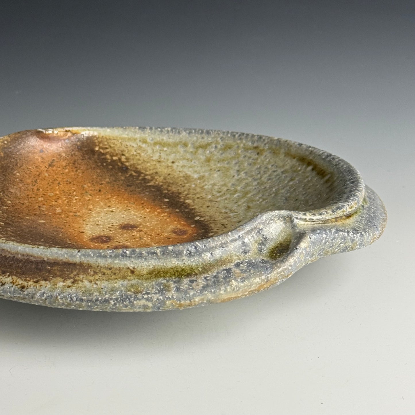 Undulating bowl